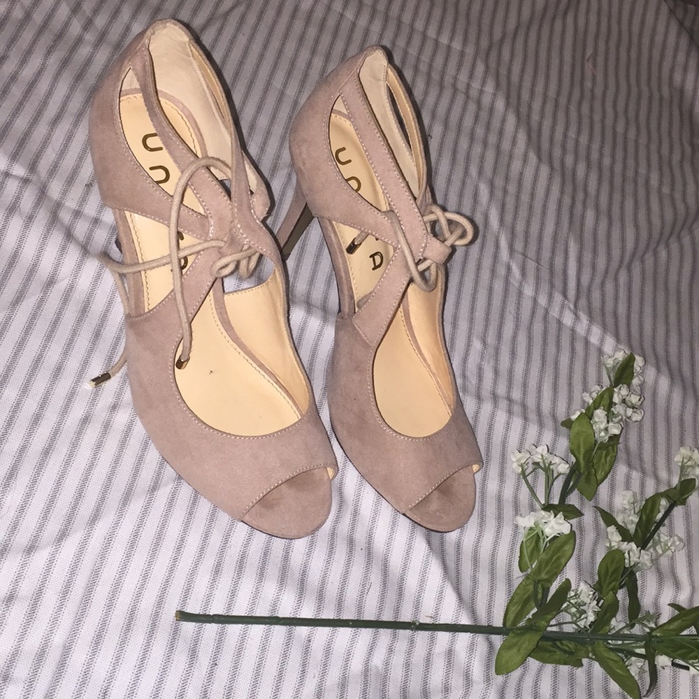 front tie heels